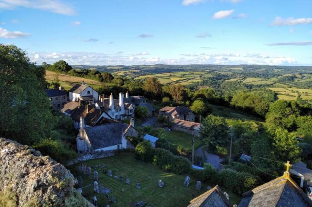 Historic Property With Stunning Views Hennock 외부 사진